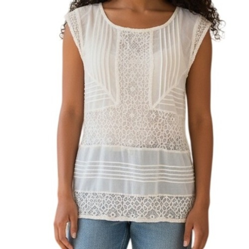 THE LIMITED Gorgeous Ivory Semi Sheer Stitched Pleats And Lace EUC Size Small